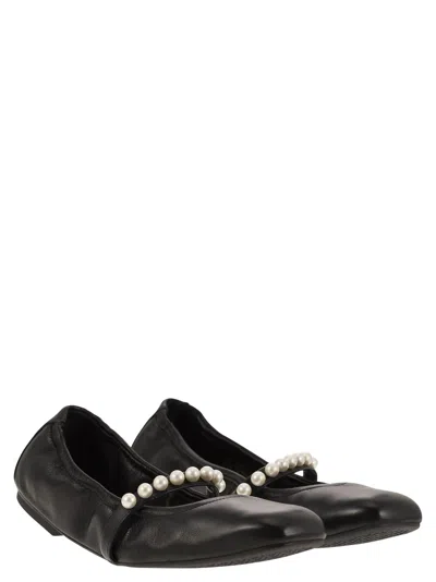 Shop Stuart Weitzman Goldie Ballet Flat Black