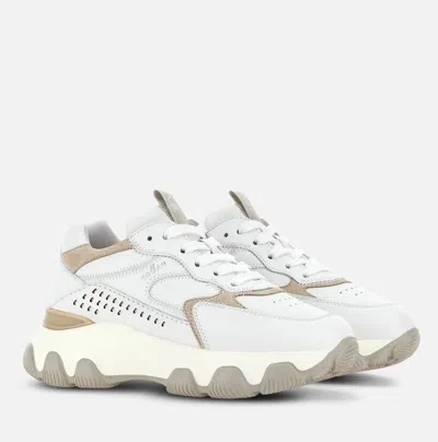 Shop Hogan Sneakers In Bianco/zenzero