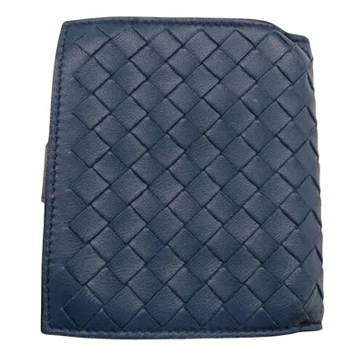 Shop Bottega Veneta Intrecciato Navy Leather Wallet  ()