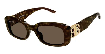 Shop Balenciaga Sunglasses In Tortoise