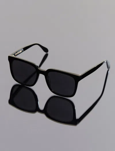 Shop Bcbgmaxazria Classic Square Sunglasses In Black