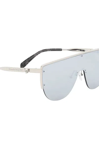 Shop Alexander Mcqueen Sunglasses With Mirrored Lenses And Mask-style Frame In Silver