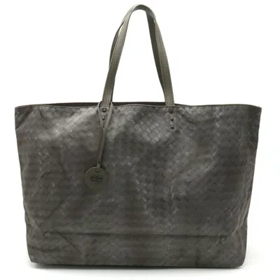 Shop Bottega Veneta Intrecciolusion Grey Synthetic Tote Bag ()