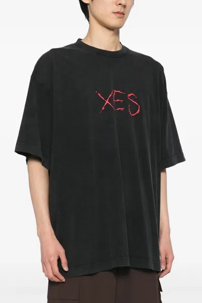 Shop Vetements Women 'xes' T-shirt In Black