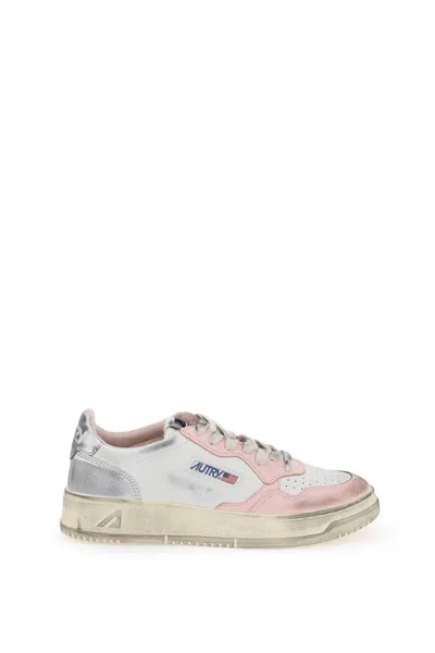 Shop Autry Medalist Low Super Vintage Sneakers In Mixed Colours