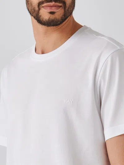 Shop Fay T-shirt Ricamo Su Petto T-shirt In Bianco