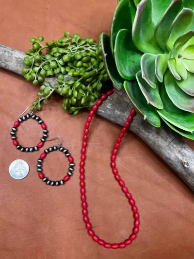 Texas True Threads Lubbock Necklace In Red In Red