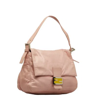 Shop Fendi Mamma Baguette Pink Leather Shoulder Bag ()
