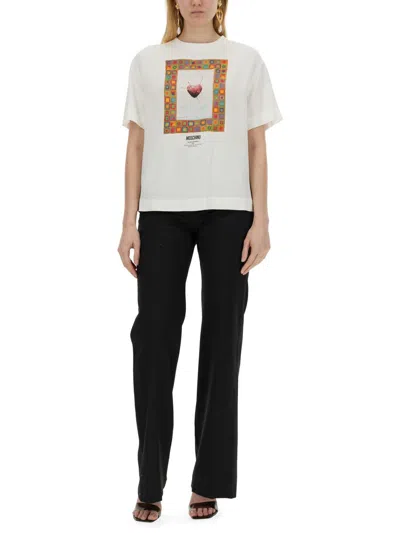 Shop Moschino T-shirt "heart" In White