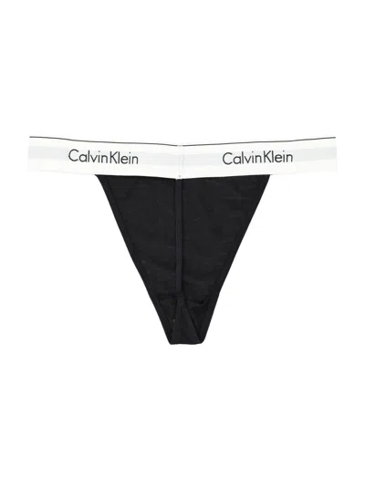 Shop Calvin Klein String Thong In Nero