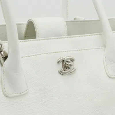 Pre-owned Chanel Executive White Leather Tote Bag ()