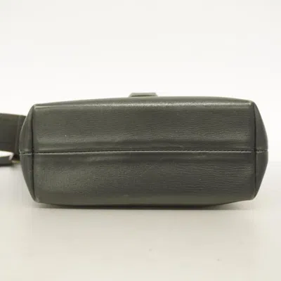 Pre-owned Louis Vuitton Yuma Black Leather Shoulder Bag ()