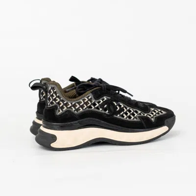 Pre-owned Chanel Black/grey Suede And Mesh Calfskin Embroidered Cc Sneakers, 37.5