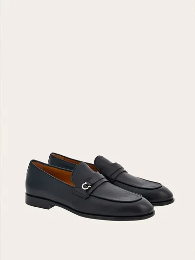 Ferragamo Man Moccasin With Gancini Ornament In Black