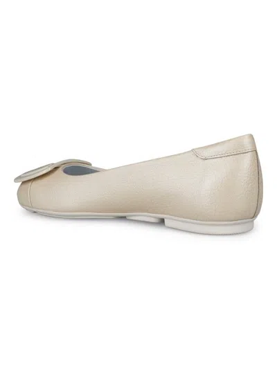 Hogan Round Toe Textured Finish Ballerina Shoes In Nude & Neutrals