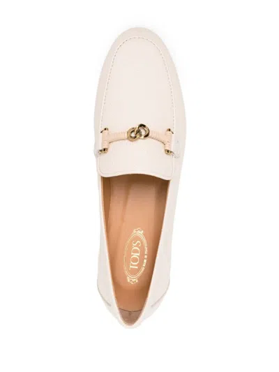 Shop Tod's Chain-link Loafers Shoes In Nude & Neutrals