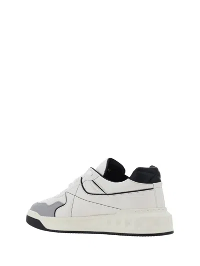 Shop Valentino Garavani Sneakers In Bianco-nero/pastel Grey/nero/bianco