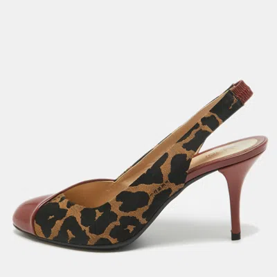Pre-owned Fendi Red/brown Patent And Canvas Slingback Pumps Size 38 In Burgundy
