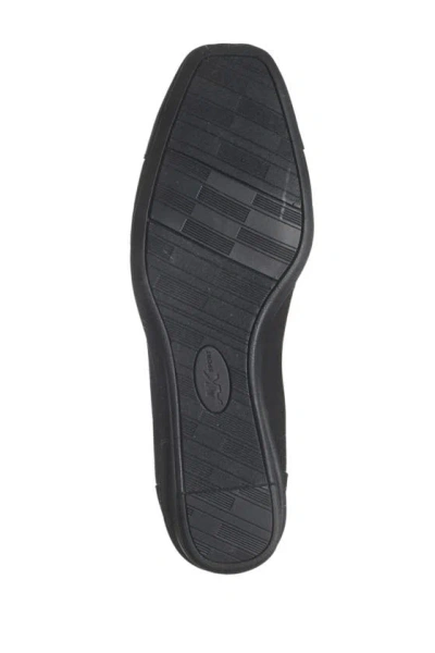 Anne Klein Waverly Wedge Heel In Black