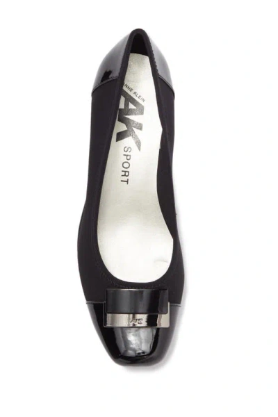 Anne Klein Waverly Wedge Heel In Black