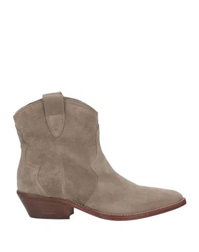 Shop J D Julie Dee Woman Ankle Boots Dove Grey Size 6 Leather