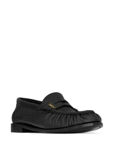 Shop Saint Laurent Mocassini Le Loafer In Pelle Stropicciata Lucida In Black