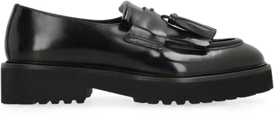 Doucal's Leather Tassel-penny Loafers In Black