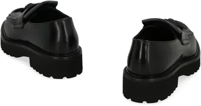 Doucal's Leather Tassel-penny Loafers In Black