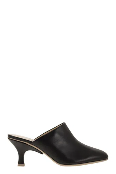 Shop Tod's Leather Sabot In Black