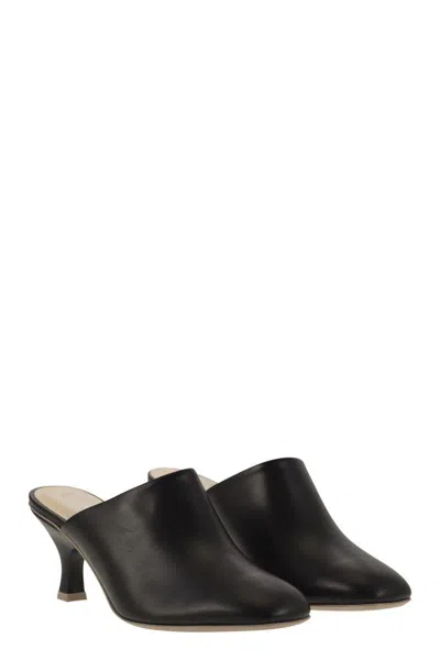 Shop Tod's Leather Sabot In Black