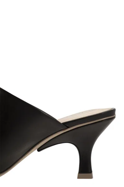 Tod's Women Leather Sabot In Black