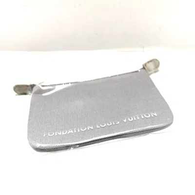 Pre-owned Louis Vuitton Pochette Silver Vinyl Clutch Bag ()