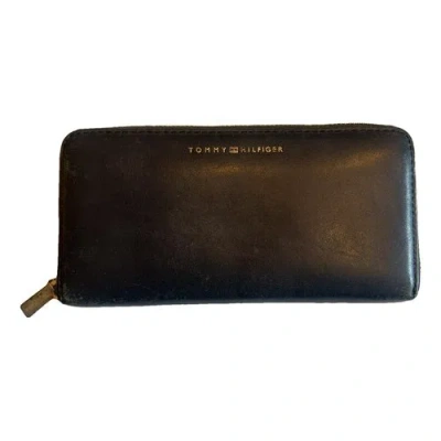 Pre-owned Tommy Hilfiger Leather Wallet In Blue