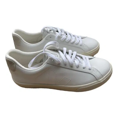 Pre-owned Veja Trainers In White
