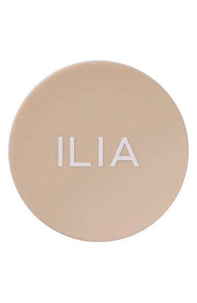 Shop Ilia Soft Focus Finishing Powder In Translucent