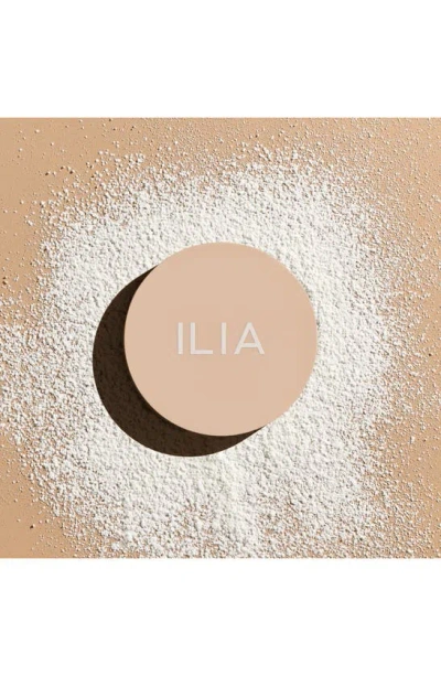Shop Ilia Soft Focus Finishing Powder In Translucent