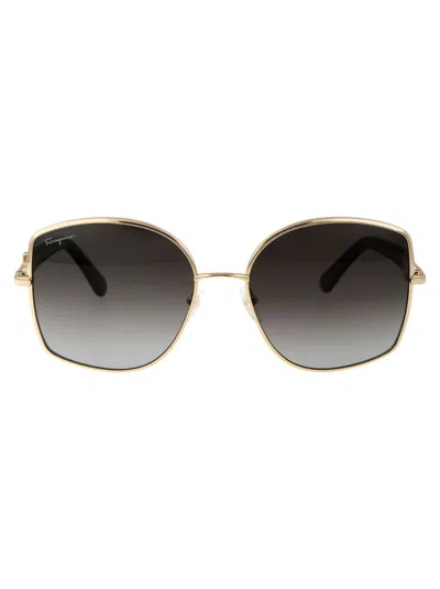 Shop Ferragamo Salvatore  Sunglasses In 738 Gold
