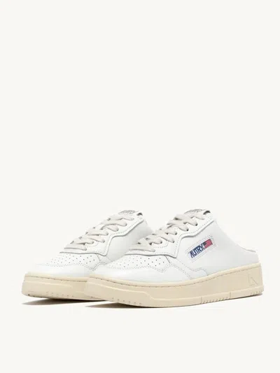 Shop Autry Mule Low Sneakers In White Leather