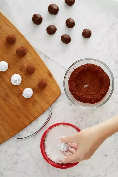 Shop Red Velvet Nyc Diy Chocolate Truffles Baking Kit