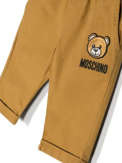 Shop Moschino Chino Con Applicazione Teddy Bear In Brown