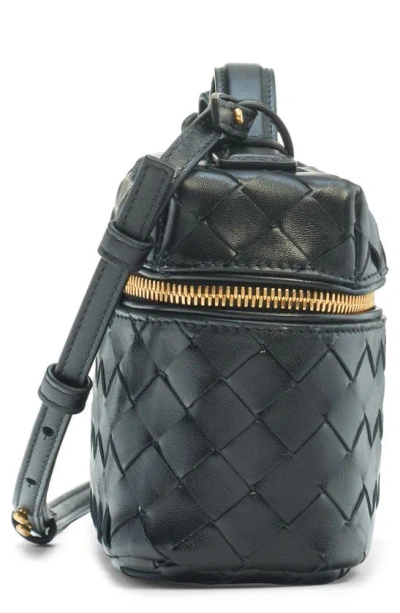 Bottega Veneta Intrecciato Leather Convertible Vanity Case In Black/ Gold
