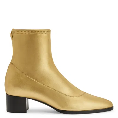 Shop Giuseppe Zanotti Sallie In Gold