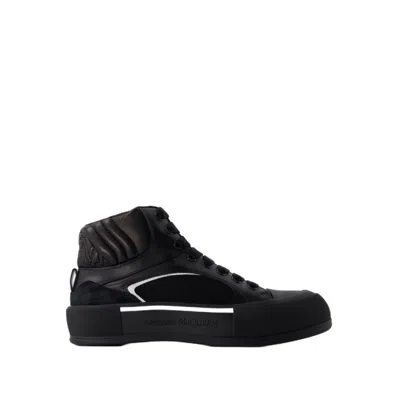 Shop Alexander Mcqueen Deck Sneakers - Leather - Black/white