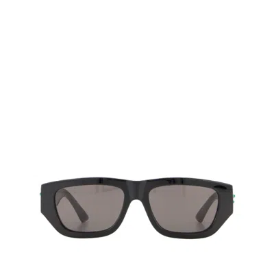 Shop Bottega Veneta Sunglasses - Black/grey