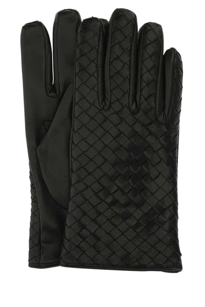 Shop Bottega Veneta Gloves In Black