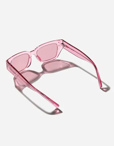 Shop Dolce & Gabbana نظارة شمسية Dg Sharped In Transparent Pink