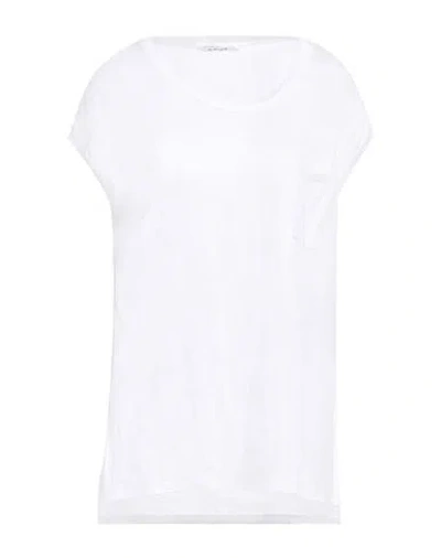 Shop Kangra Woman T-shirt White Size 8 Linen