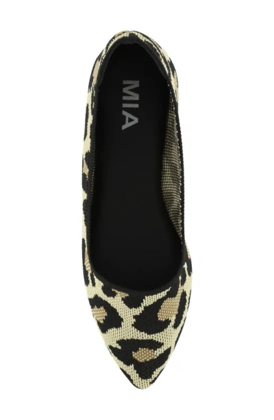 Mia Corrine Knit Flat In New Leopard