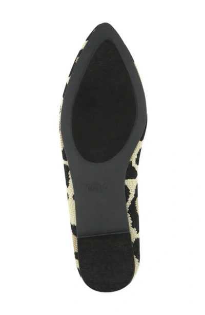 Mia Corrine Knit Flat In New Leopard