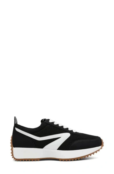 Dolce Vita Bynx Sneaker In Black White